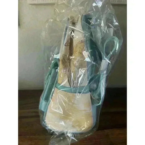 NWT WondaPOP Vegan Leather Disney Mini Backpack Cinderella new in packaging - Picture 3 of 6